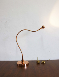 Roségoudkleurige bureaulamp, Ikea - JANSJÖ. Retro leeslamp met flexibele zwanenhals