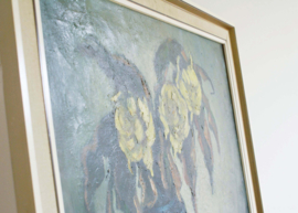 Groot expressief bloemstilleven in lijst. Olieverf schilderij op doek met chrysanten