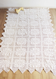Gehaakte witte vintage sprei. Romantische deken / plaid, eenpersoons/twijfelaar