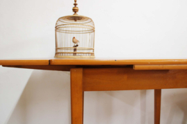 Vintage eettafel met uitschuifbare bladen. Houten Mid Century retro tafel.
