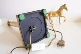 Goudkleurige Herda lamp met beige kap. Vintage tafellamp