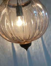 Handgeblazen hallamp met bronzen details. Glazen vintage lamp.