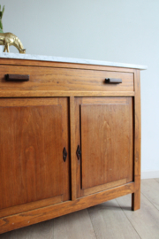 Antieke houten commode met marmeren blad. Vintage kast / Art Deco dressoir