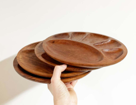 4 teakhouten vintage fondueborden. Set grote bruine retro borden