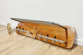 Vintage kapstok met hoedenplank. Retro Mid Century wandkapstok