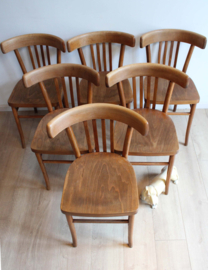 6 houten vintage cafe stoelen. Set retro stoeltjes.