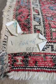 Roze vintage tapijtje / deur / badmat. Handgemaakt kleurrijk vloerkleed.
