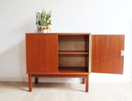 Houten mid century vintage kast. Retro design dressoirtje - teak