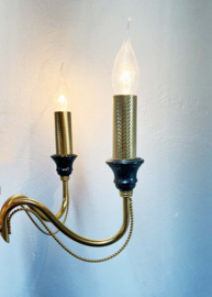 Goudkleurig vintage wandlampje met kaarsjes. Antieklook 'kaars' lampje