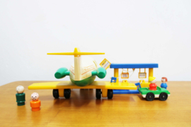 Vintage Fisher-Price vliegtuig met 4 poppetjes. Retro speelgoed #182