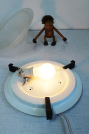 Witte vintage plafondlamp / plafonnière - T9317 - Ikea. Retro design lamp in Memphis stijl.