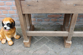 Originele houten kerkbank. Lange vintage bank - 200 cm.