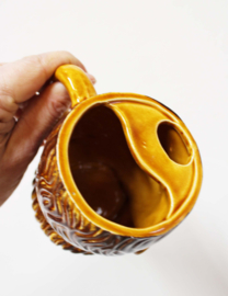 Aardewerk vintage snorrenmok. Stenen retro koffie beker / kopje