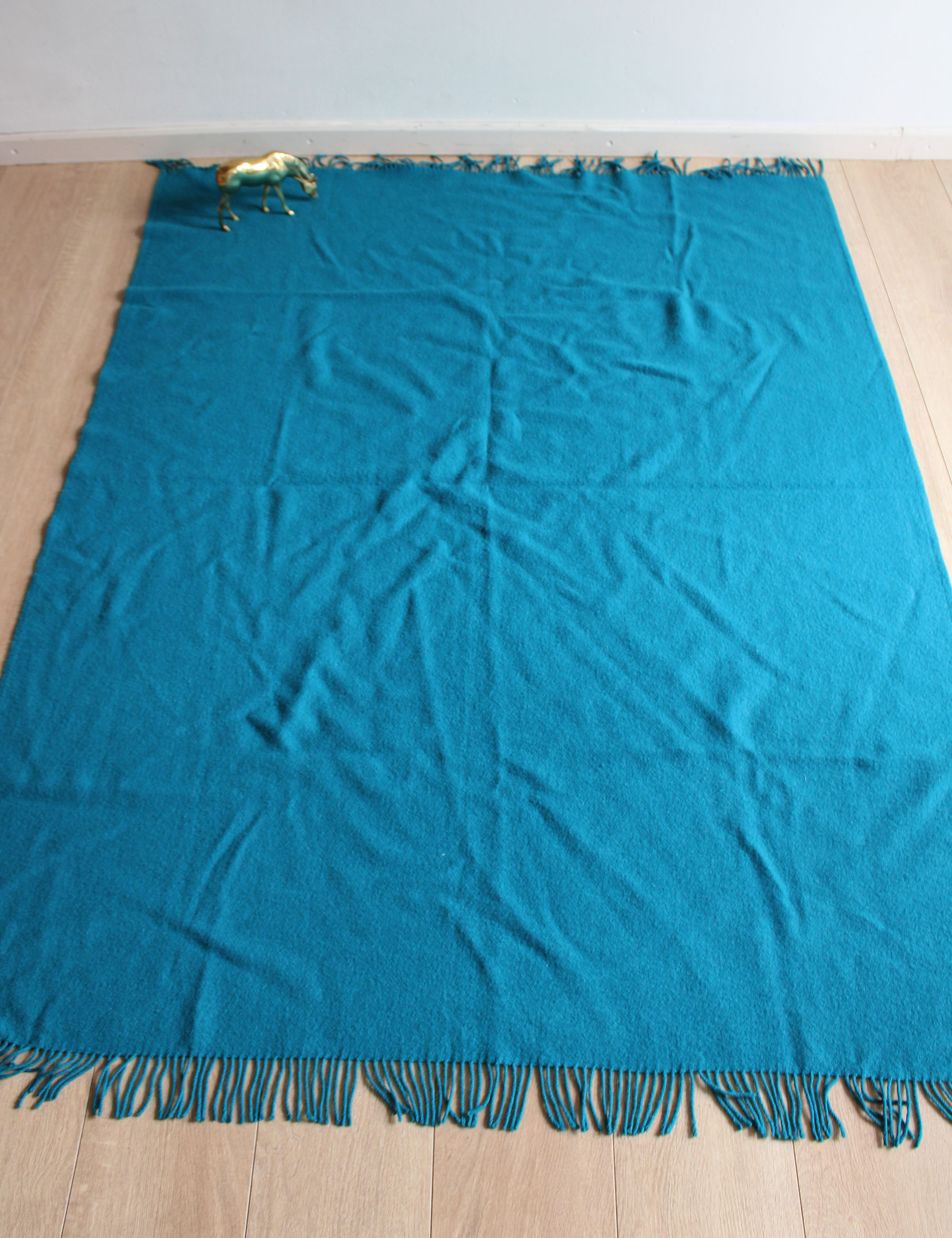 Azuur blauwe wollen plaid, Silkeborg Uldufspindiri. Zachte deken.