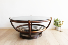 Ronde vintage Manou  salontafel. Rotan retro tafel uit de '70's.