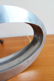Retro design lamp,  Berio - Massive. Zilverkleurige vintage tafellamp