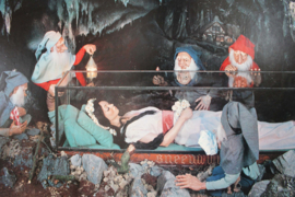 Vintage Efteling poster van Sneeuwwitje en de 7 dwergen. Retro sprookjes prent / plaat