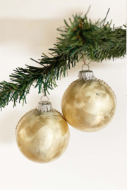 Set van 2 glazen vintage kerstballen. Retro kerstversiering