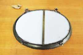 Antiek dienblad op voetjes. Elegante vintage presenteerschaal.