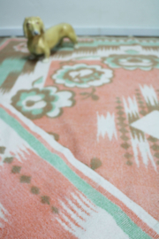 Roze / mintgroene wollen vintage deken. Retro sprei - 160 x 206 cm