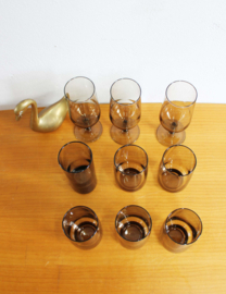 9 bruine vintage glazen- Luminarc.  Set rookglazen retro limonade / wijn glazen