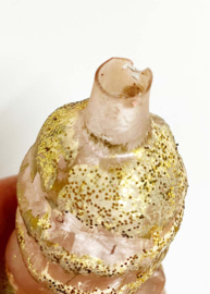 Glazen vintage kerstbal - engel. Retro kerstversiering met goud en glitters