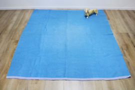 Grote blauwe vintage deken. Wollen retro sprei - 170 x 180 cm.