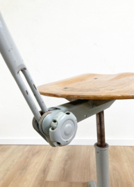 Industriële retro tekenstoel, Friso Kramer?  Vintage atelier / werkplaats stoel