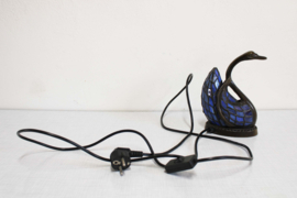 Sfeervol Tiffany stijl zwanenlampje.  Tafellamp in de vorm van een zwaan