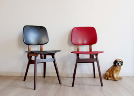 2 houten vintage stoelen met skai leer. Mid Century retro eetkamerstoel