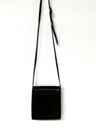 Zwart lederen schoudertas van H.J. de Rooy. Vintage crossbody handtas