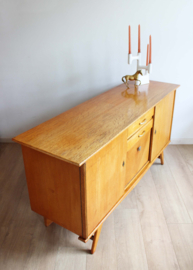 Houten vintage dressoir. Retro  Mid Century kast / sideboard