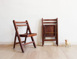 Set houten vintage kinder klapstoeltjes. Retro tuinstoel / campingstoel