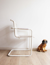 Witte vintage buisframe stoel, Tecta stijl. Retro design stoel