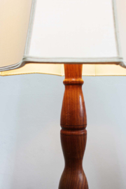 Japandi / Wabi Sabi lamp  met beige kap. Houten vintage schemerlamp