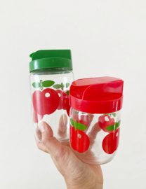 Set vintage voorraadpotten met appeltjes. Glazen retro potten, Henkel