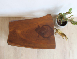 Vintage boomstam tafeltje. Houten retro krukje / plantentafel