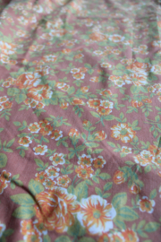 Vintage bloemetjes dekbedovertrek. Oranje / groen / bruin retro beddengoed