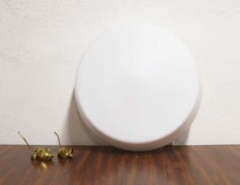 Grote witte vintage plafonnière RZB/DKN Leuchte. Glazen retro plafond lamp