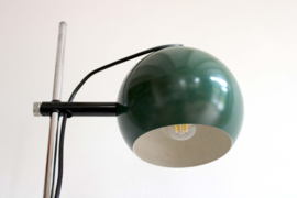 Retro design lamp met groene bol. Vintage vloerlamp, vermoedelijk Herda of Anvia?