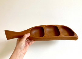 Houten vintage schaal met vakjes. Boho retro snackschaal