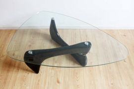 Toffe retro design tafel, replica Isamu Noguchi voor Vitra. Vintage salontafel