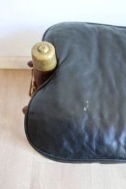 Vintage kamelenzadel kruk met lederen kussen. Houten Boho kameel  voetenbankje