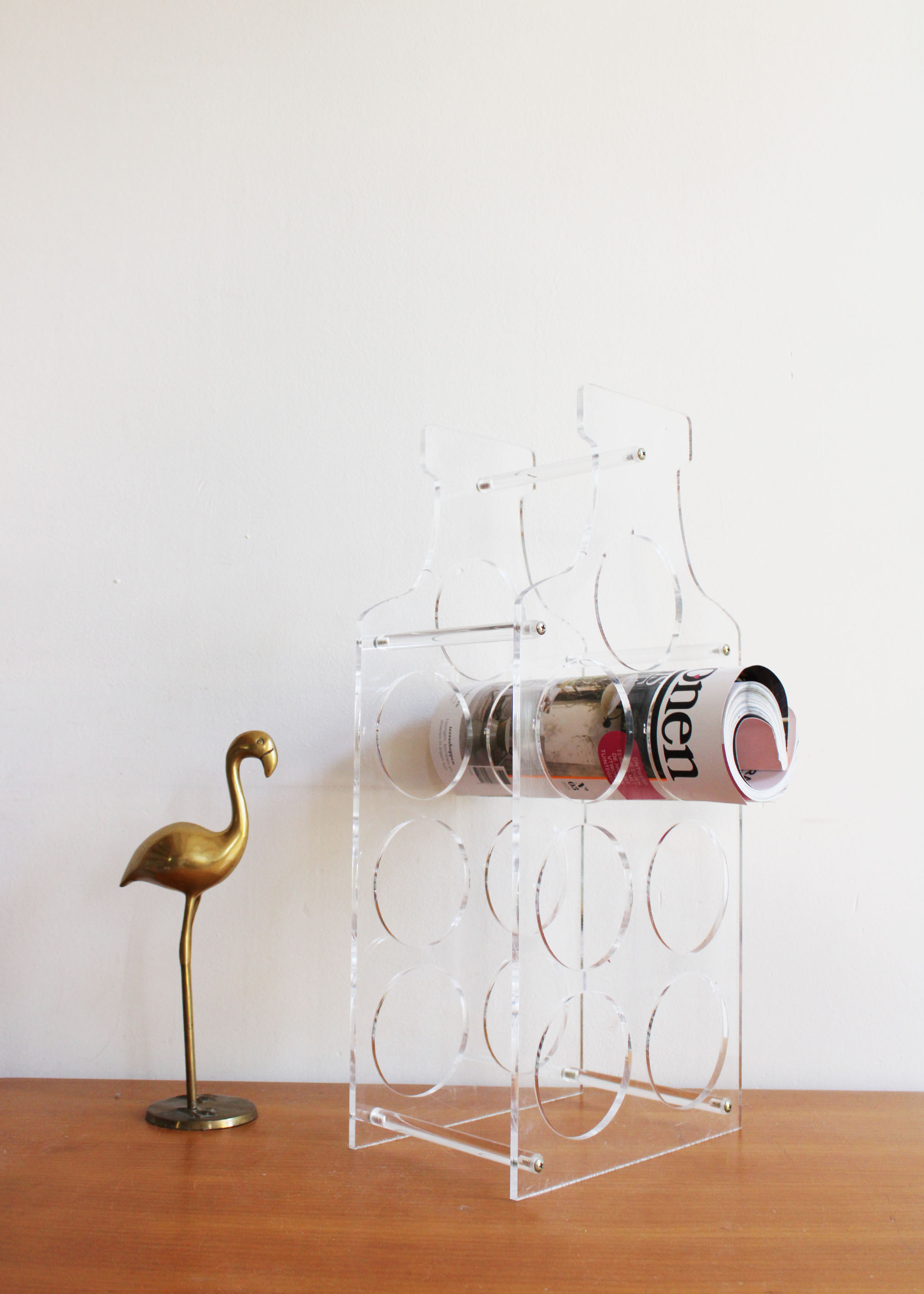 Plexiglazen vintage wijnrek. Retro flessenrek / organizer