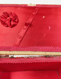 Rieten vintage mandje met bloemetjes. Boho rotan mand / naaikist