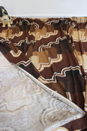 Super groot vintage gordijn, 255 x 460 cm. Retro overgordijn in bruin tinten