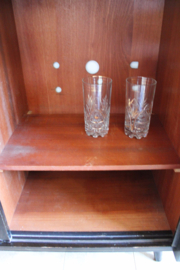Houten vintage dressoir / servieskast. Mid Century retro kast / audiomeubel