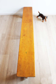 Te gekke vintage gymbank. Houten retro turn bank