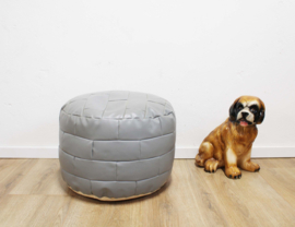 Grijze vintage lapjes poef. Retro patchwork Ottoman/ kussen