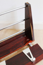 Vintage kapstok van hout en metaal. Retro Mid Century design wandkapstok